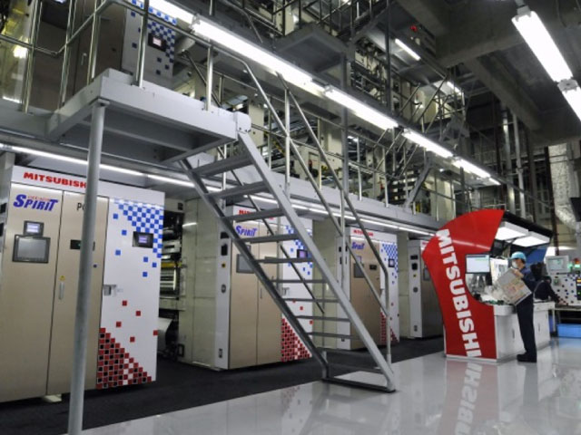 2F高速オフセット輪転機エリア